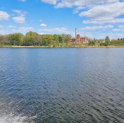 Resort Osrodek Szkoleniowo-wypoczynkowy Bernardynka Na Wodzie *